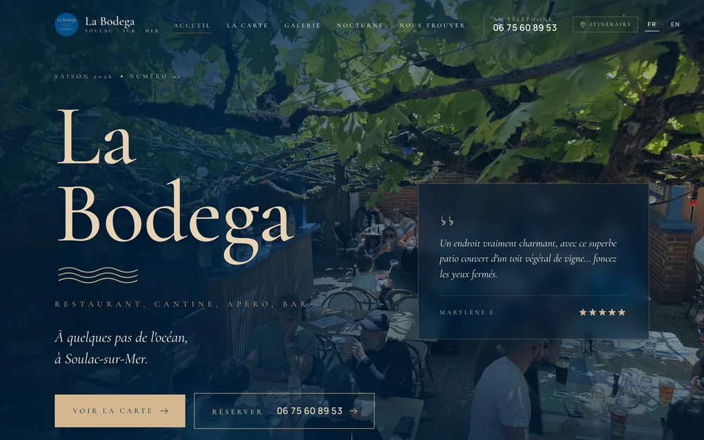 Le site labodegasoulac.fr affiché sur ordinateur et sur téléphone : page d'accueil sous la tonnelle et carte du restaurant